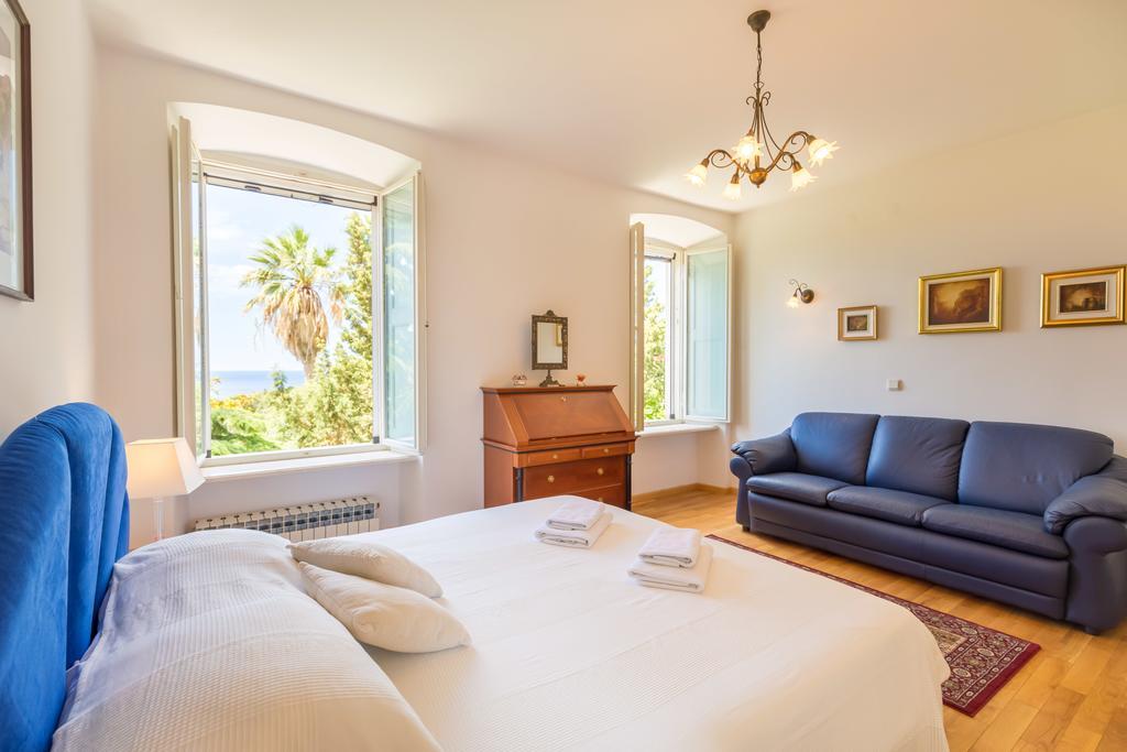 Hedera Estate, House Hedera V Holiday home *