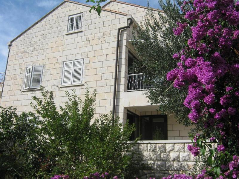 Artemida Hotel