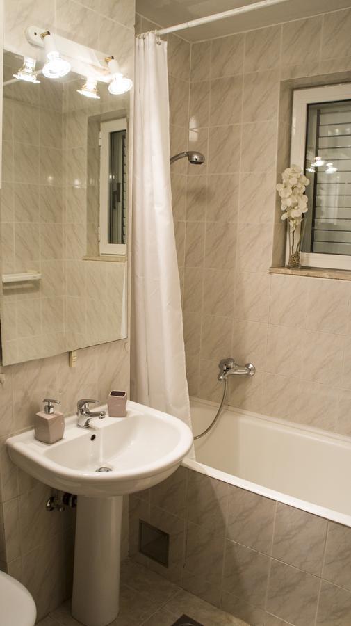 Valerija Apartment *
