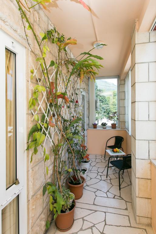 Yellow Guest house 3*