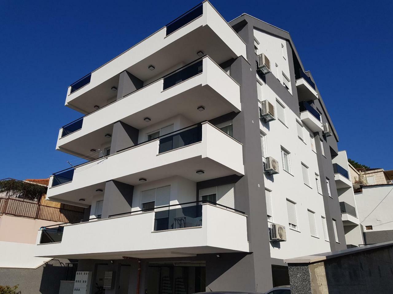 Mala Apartment