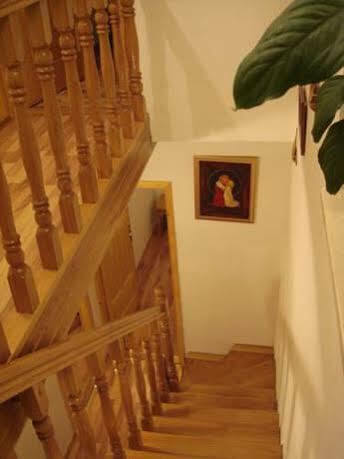 Angelus Apartment *