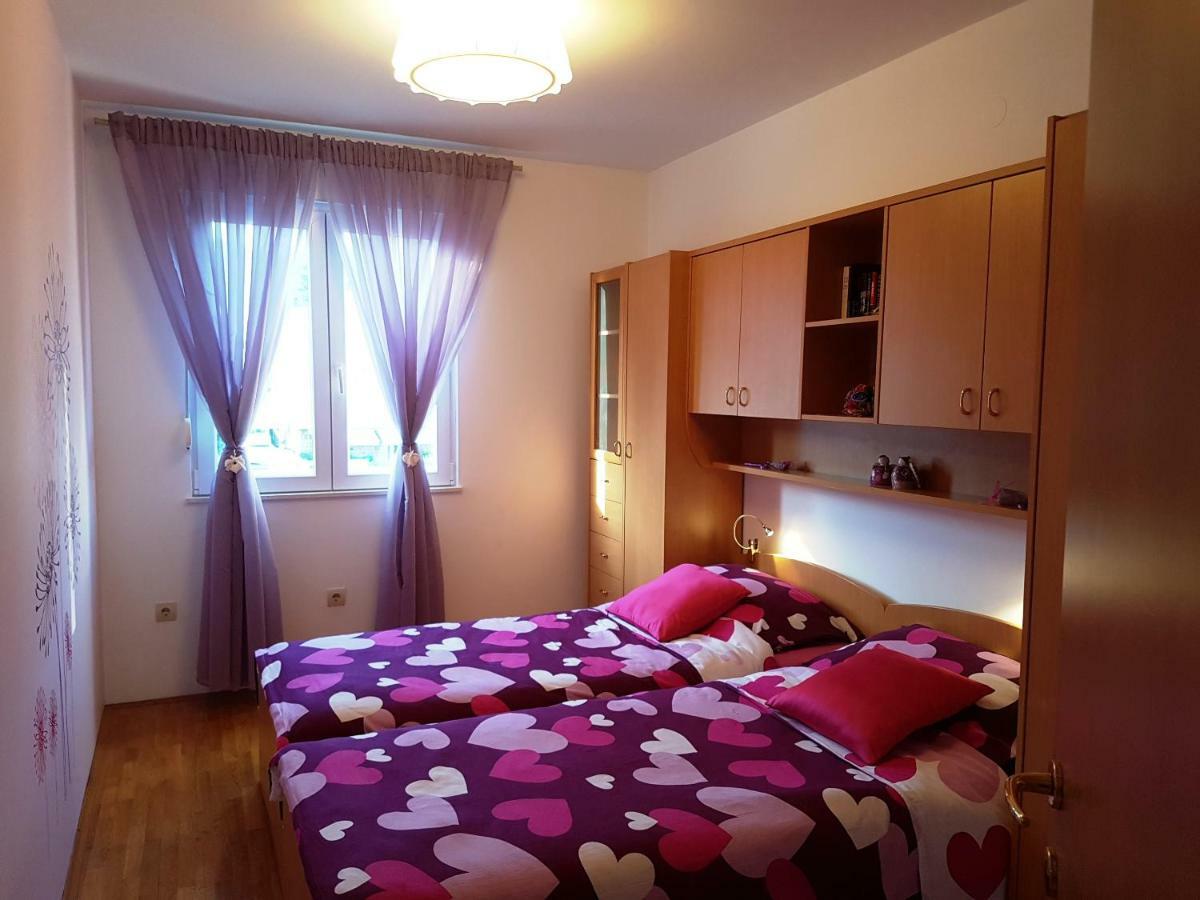 Ban Apartment *