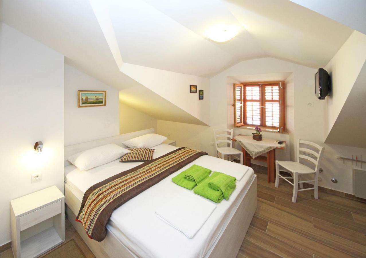 Apartment Hortenzia House 2 Delux