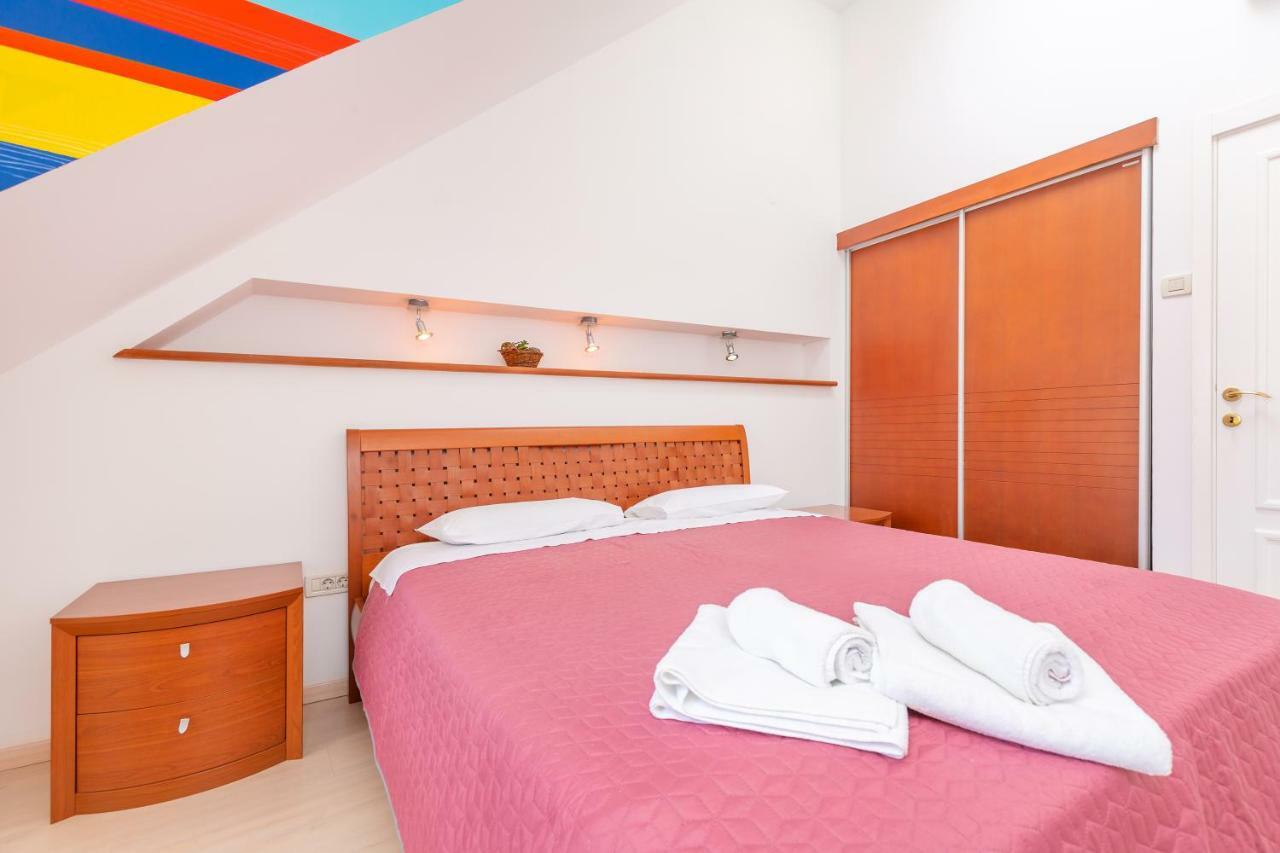 Apartment Bona Palace