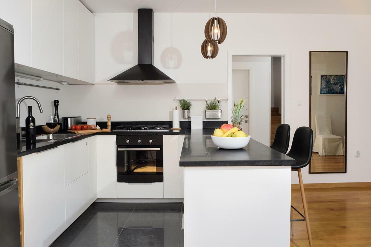 Divine View Apartment *