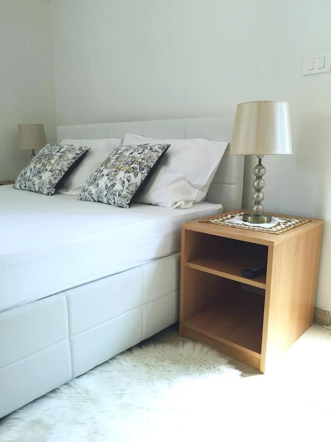 Ivka Apartment *