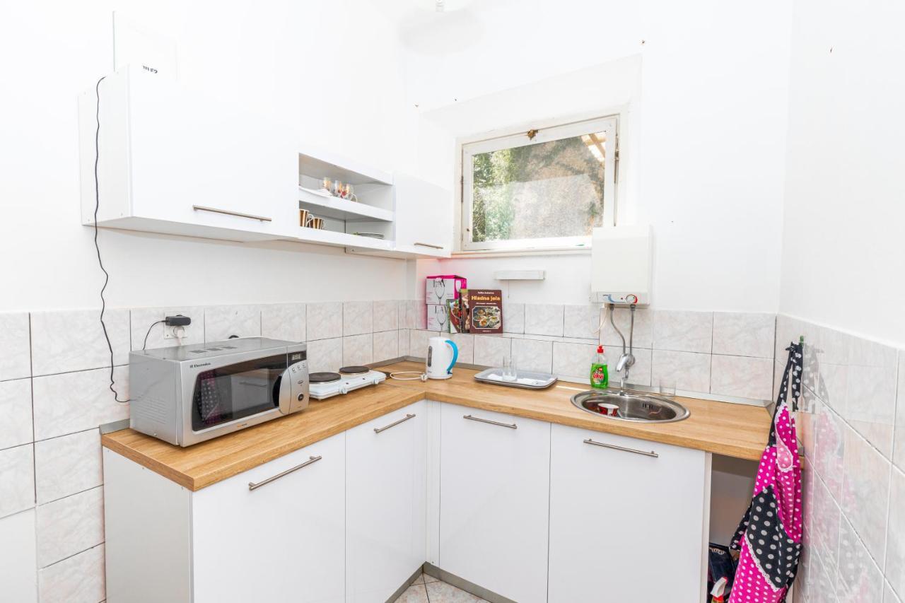 Mika Guest house