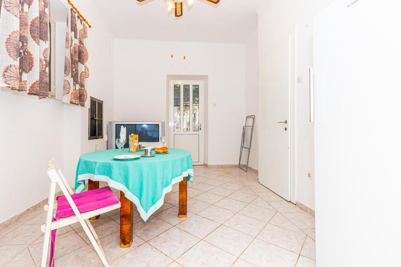 Mika Guest house