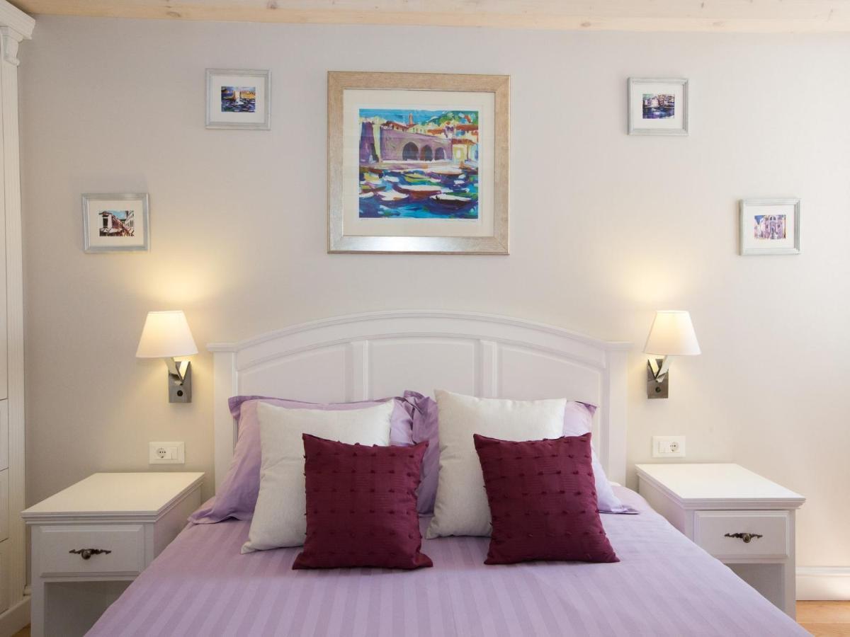 Apartment Sonatina *