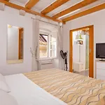 Apartments Espana 2