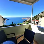 Blue Star Apartments