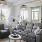 Mirror Apartment