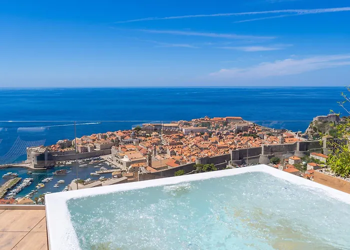 Kings Landing 5 Stars Penthouse