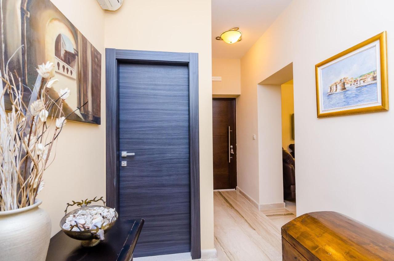 Camelia Luxury Apartment *
