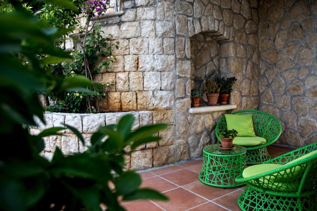 Villa Luxury Beachfront Palace With Private Pool And Jacuzzi By The In Dubrovnik
