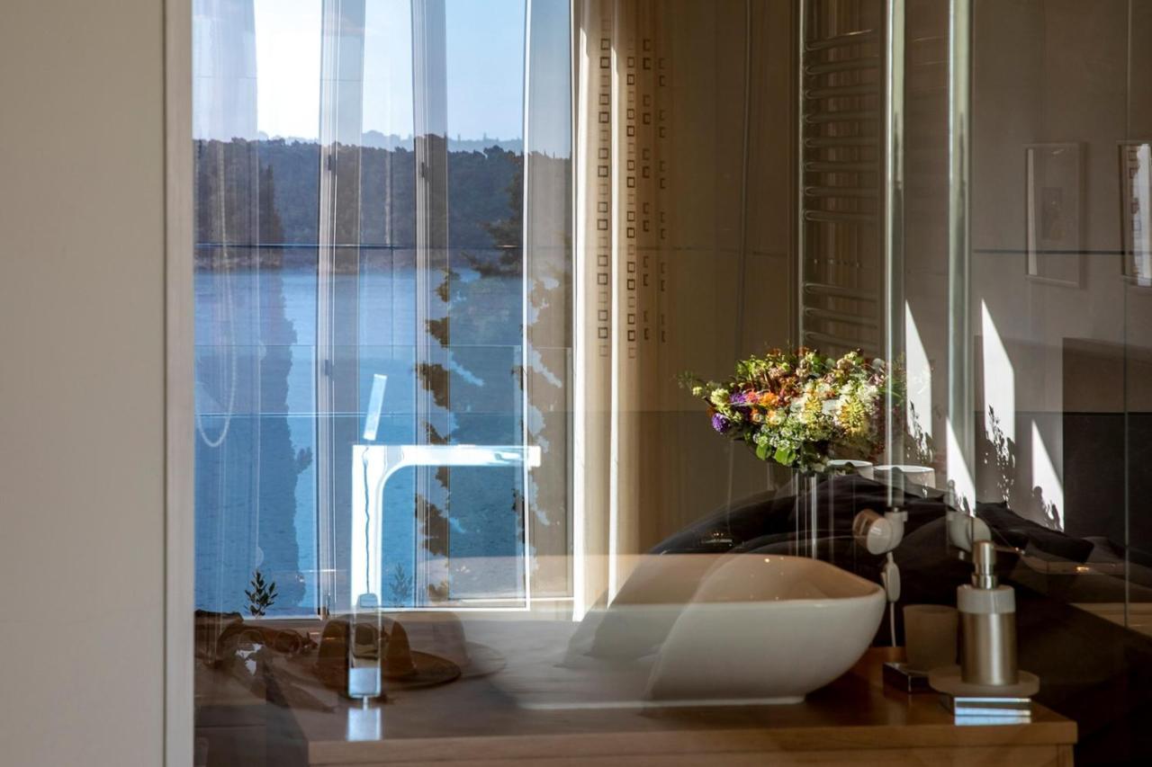 Luxury Beachfront Palace With Private Pool And Jacuzzi By The In * Dubrovnik