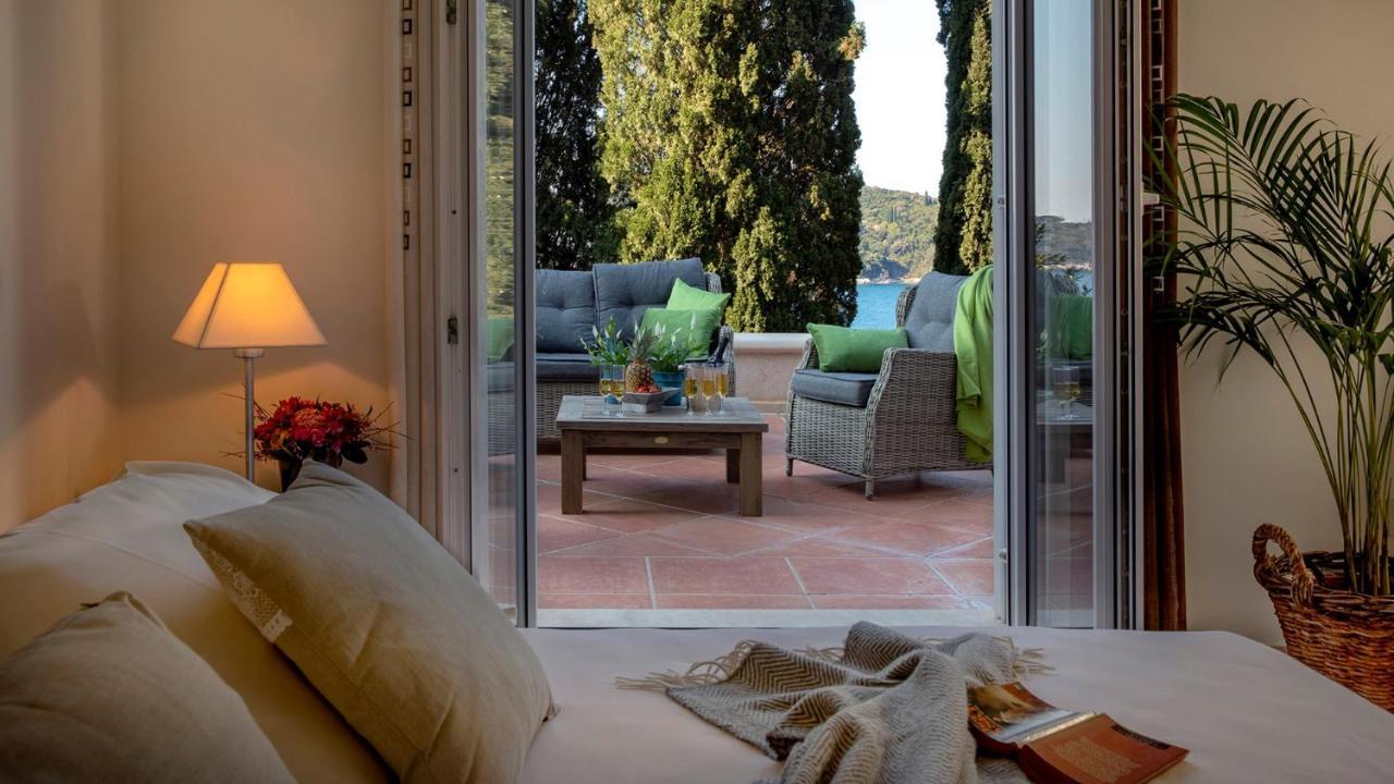 Villa Luxury Beachfront Palace With Private Pool And Jacuzzi By The In Dubrovnik