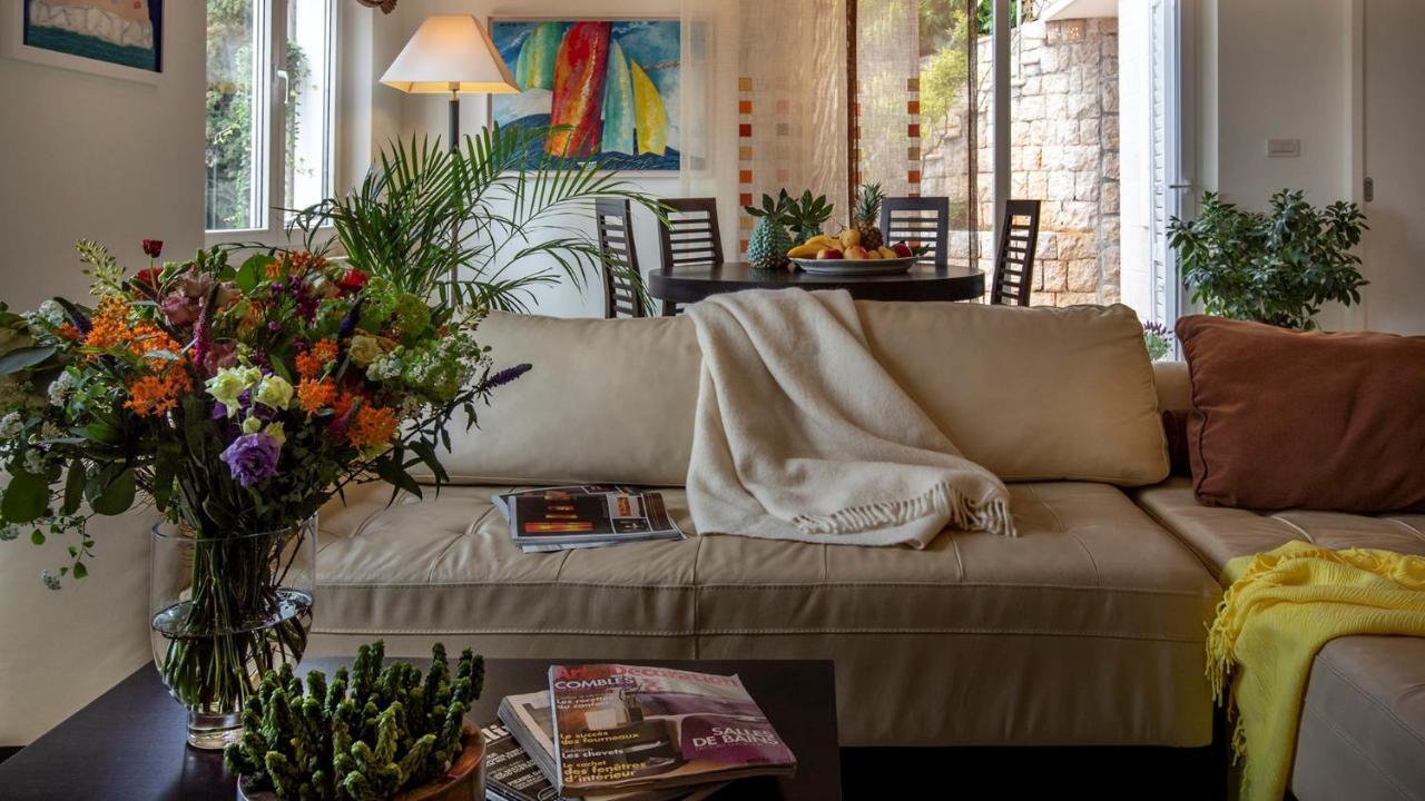 Villa Luxury Beachfront Palace With Private Pool And Jacuzzi By The In Dubrovnik