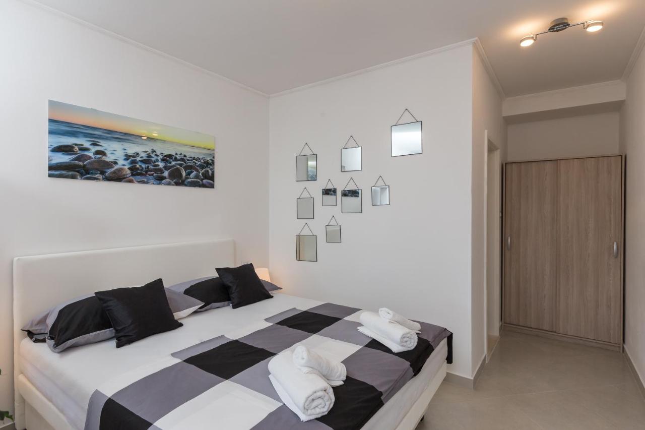 Libertas Apartment *