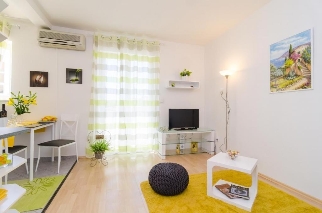 Blue Jelena Apartment