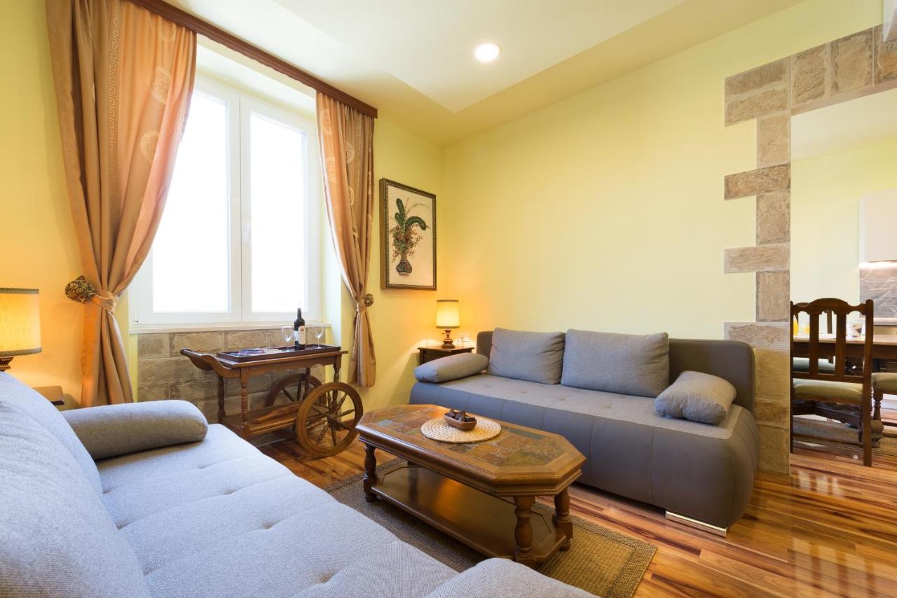 Apartment Antique *