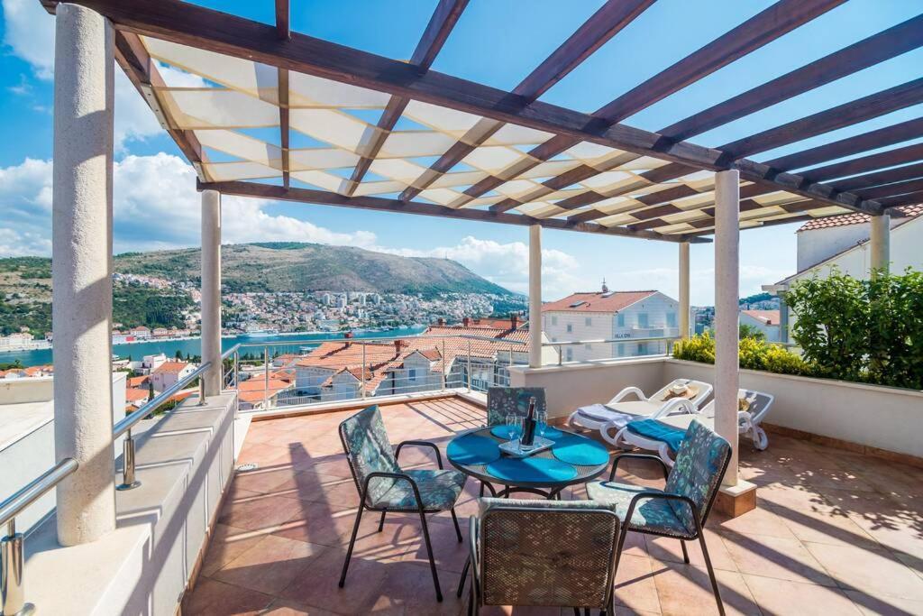 Modern With Swimming Pool - Penthouse Apartment Dubrovnik