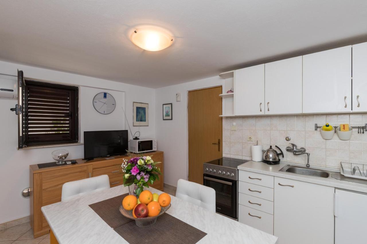 Kono Guest house 3*