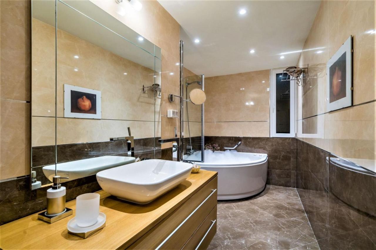 Luxury Beachfront Palace With Private Pool And Jacuzzi By The In Villa Dubrovnik