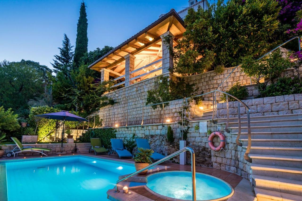 Villa Luxury Beachfront Palace With Private Pool And Jacuzzi By The In Dubrovnik