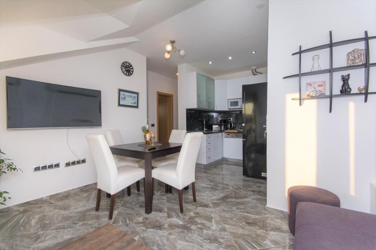 Martinovic 2 Apartment