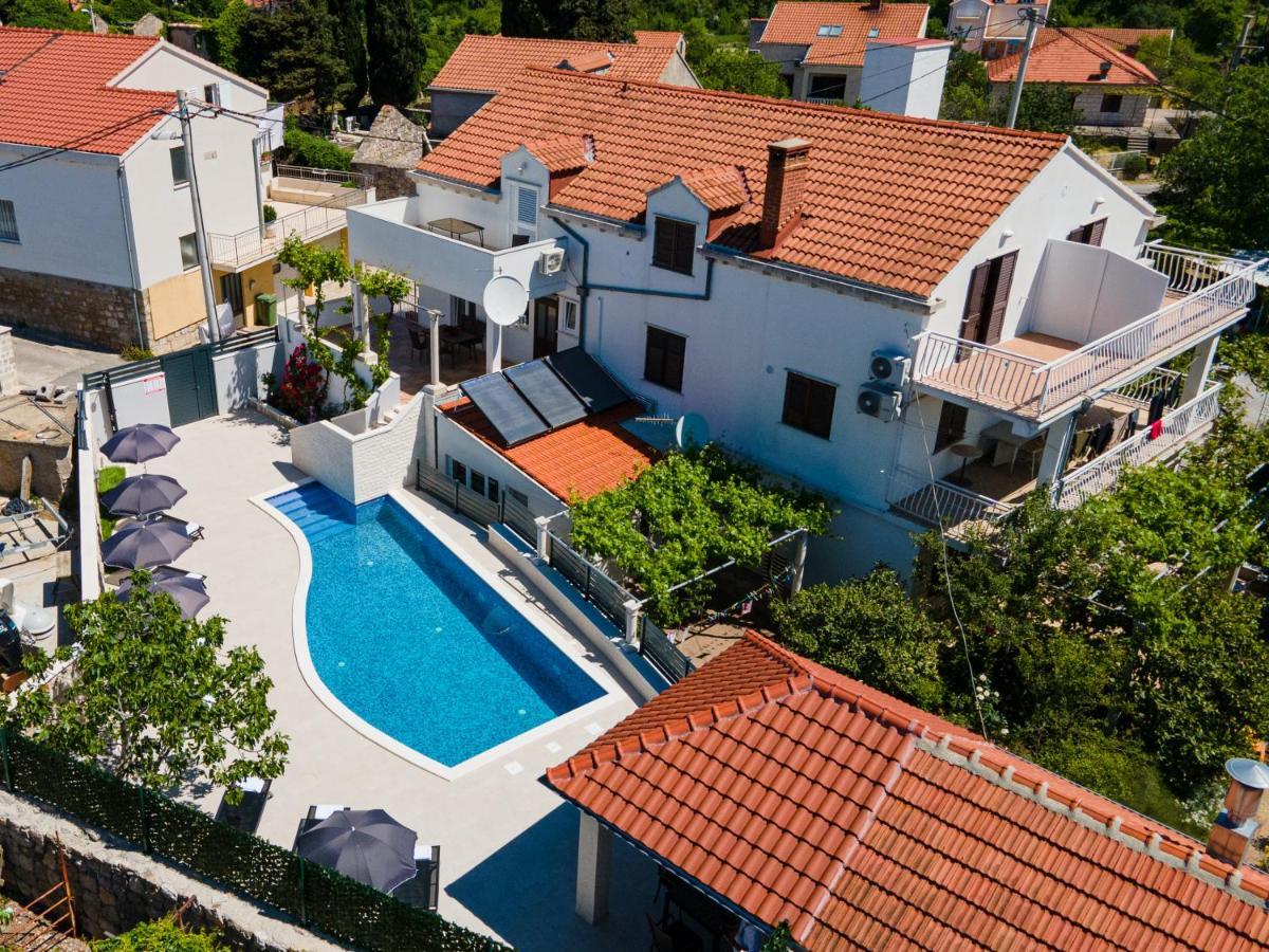 Martinovic 2 * Dubrovnik