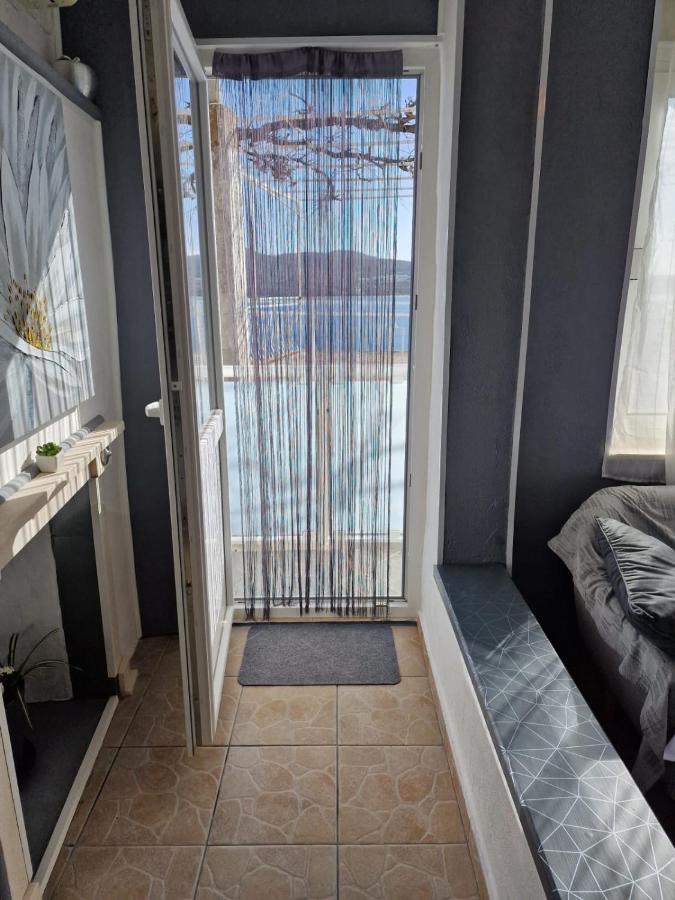 Apartment Ana Lozica With Terrace