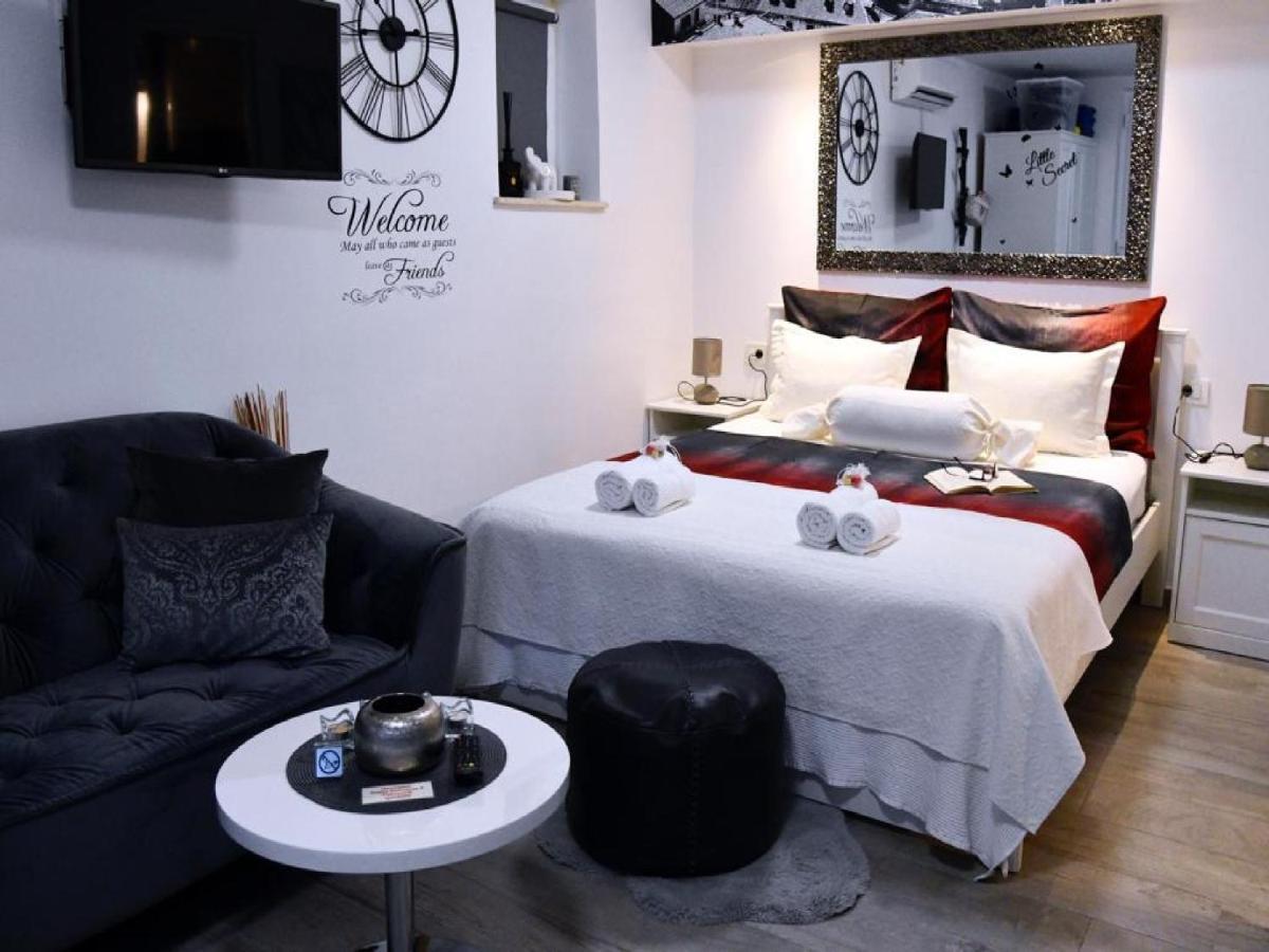 Little Secret Apartment *