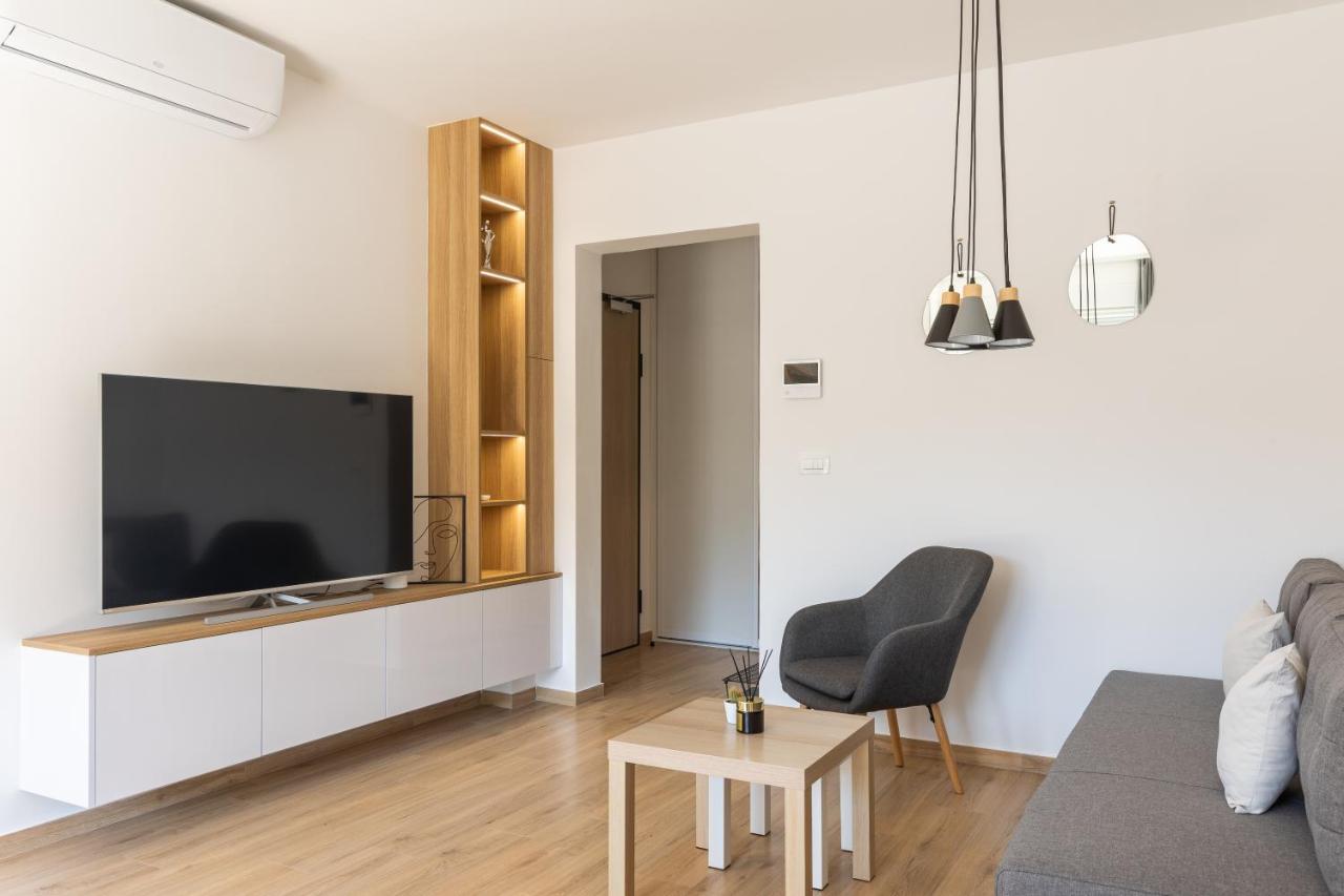 Apartment River Of