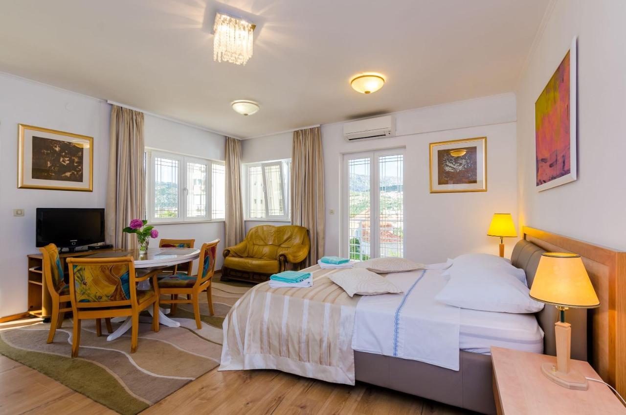 & V&m Guest house