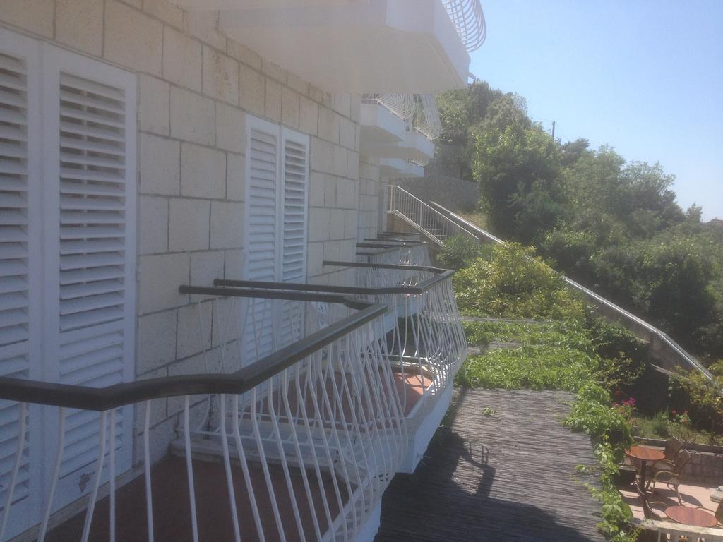 Paradiso Guest house