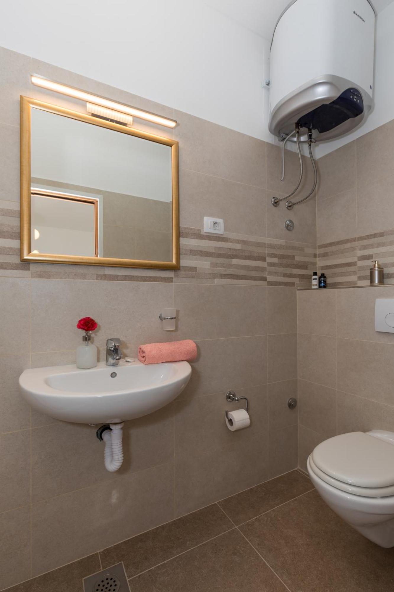 Libertas 1 Guest house *