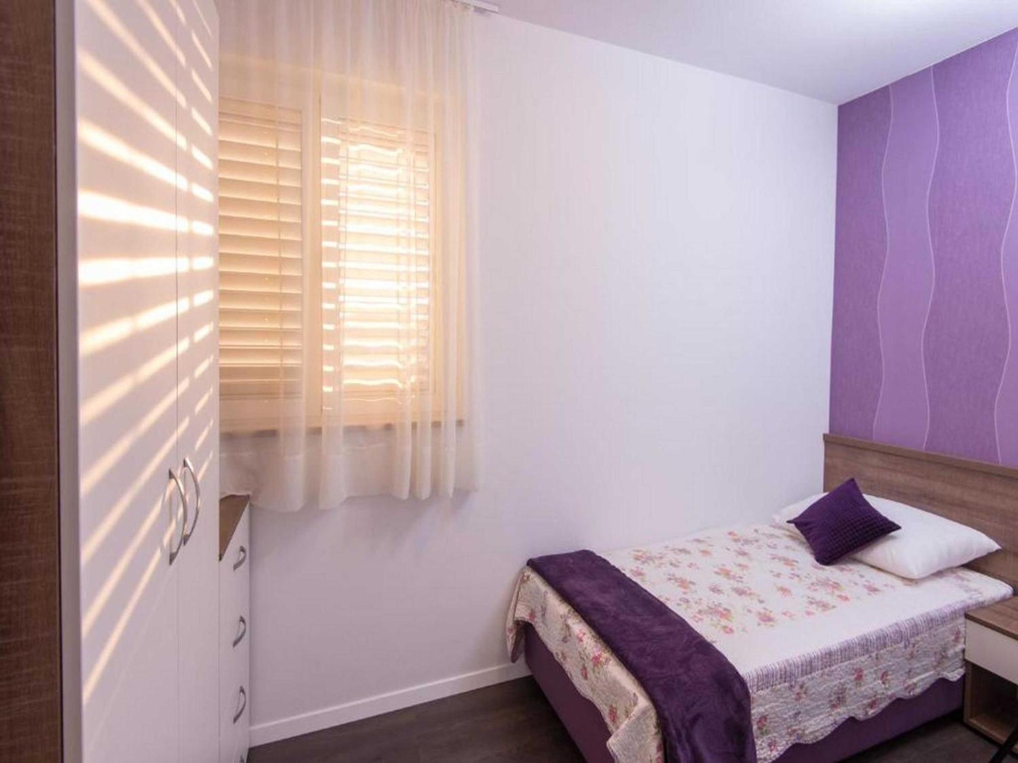 Lani Guest house