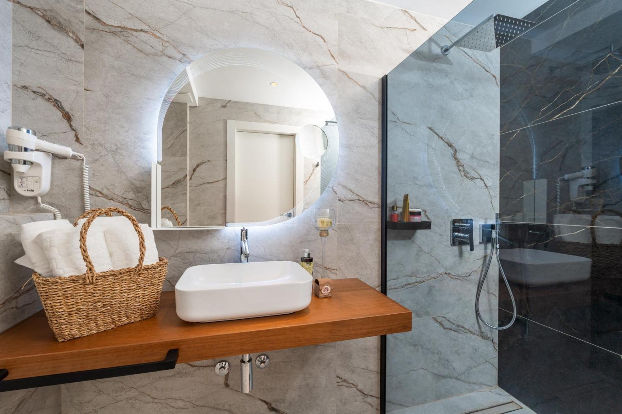 Kings Landing 5 Stars Penthouse