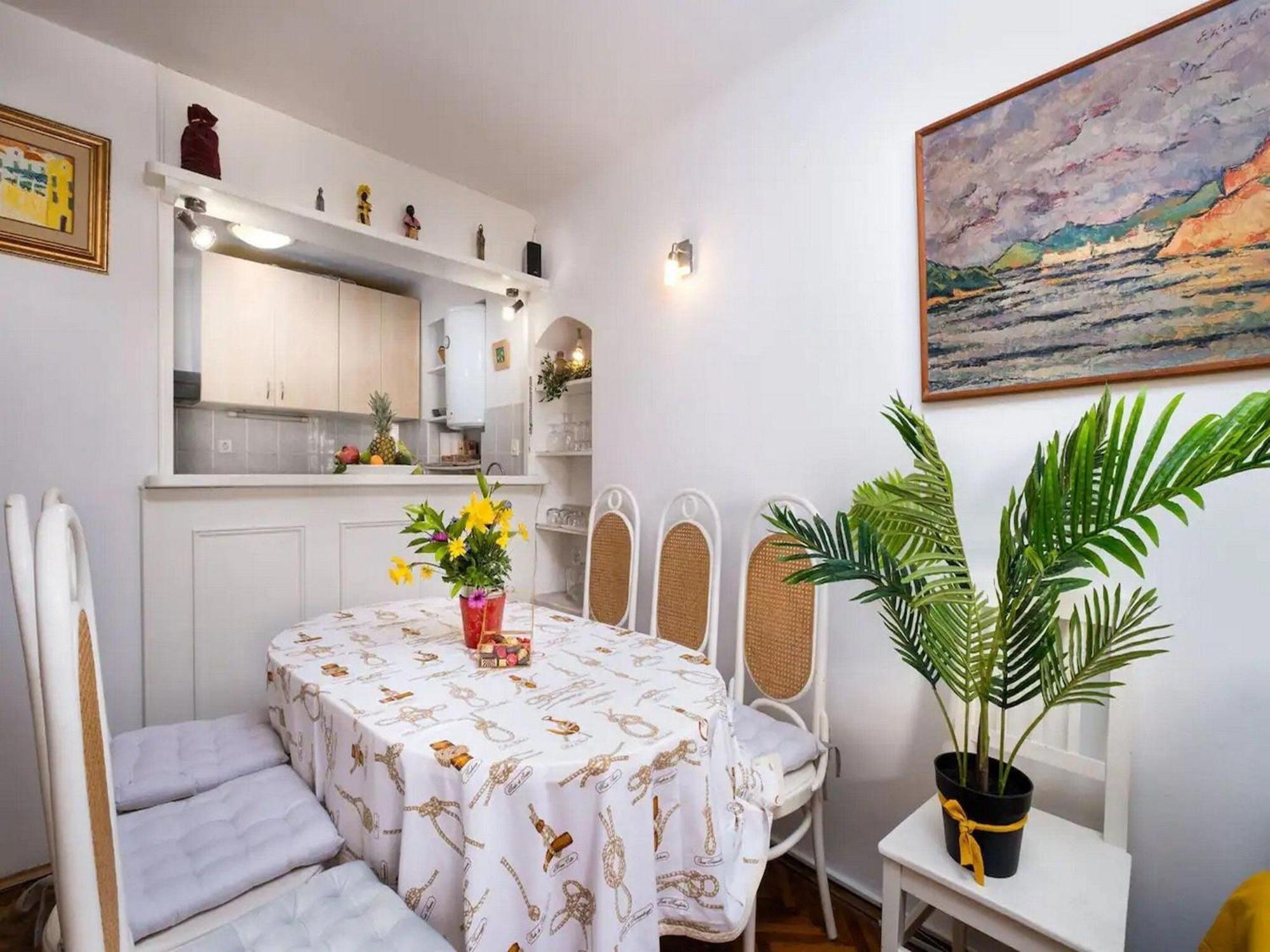 Jany - Two Bedroom With View *