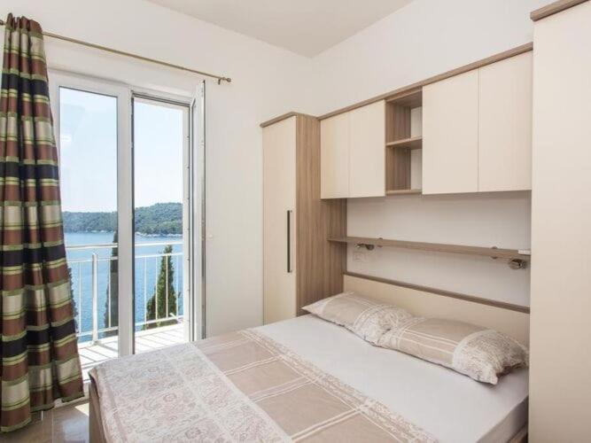 Ari Apartment