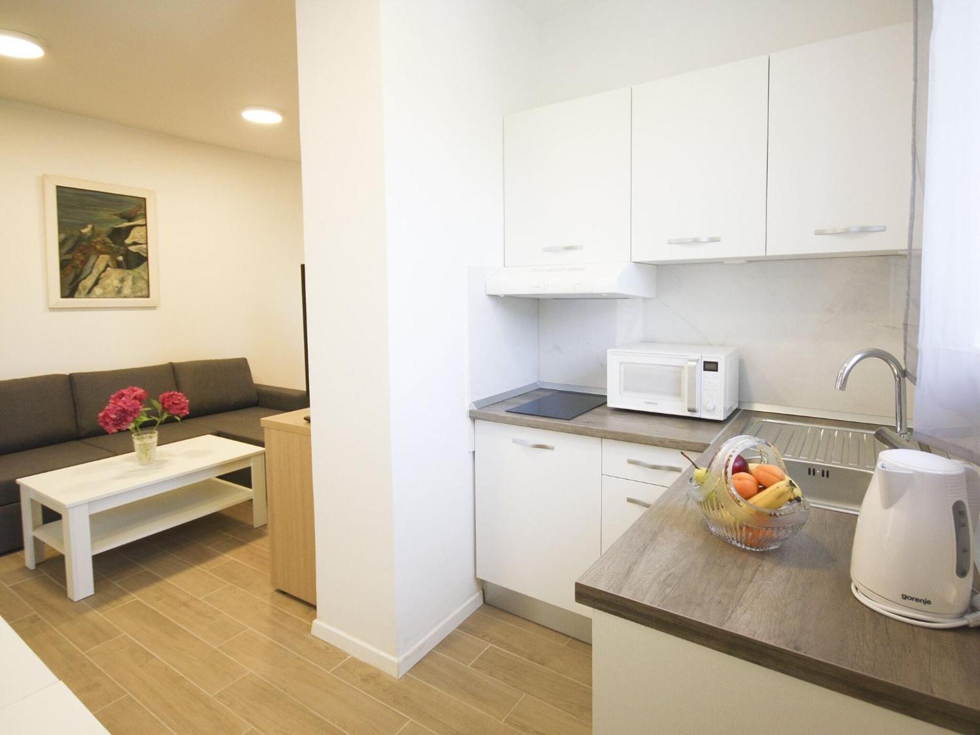 Goge - One-bedroom With Balcony