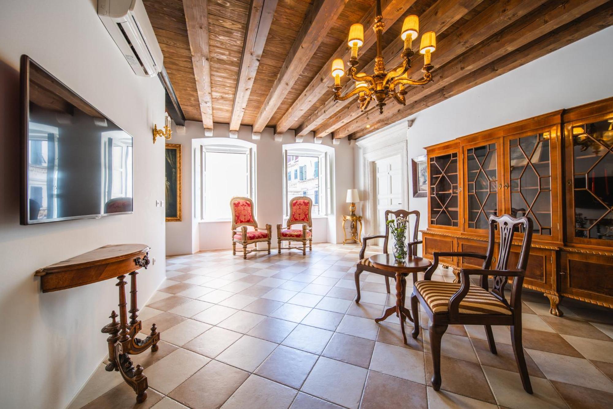 Sunce Palace With Free Offsite Parking Apartamento *