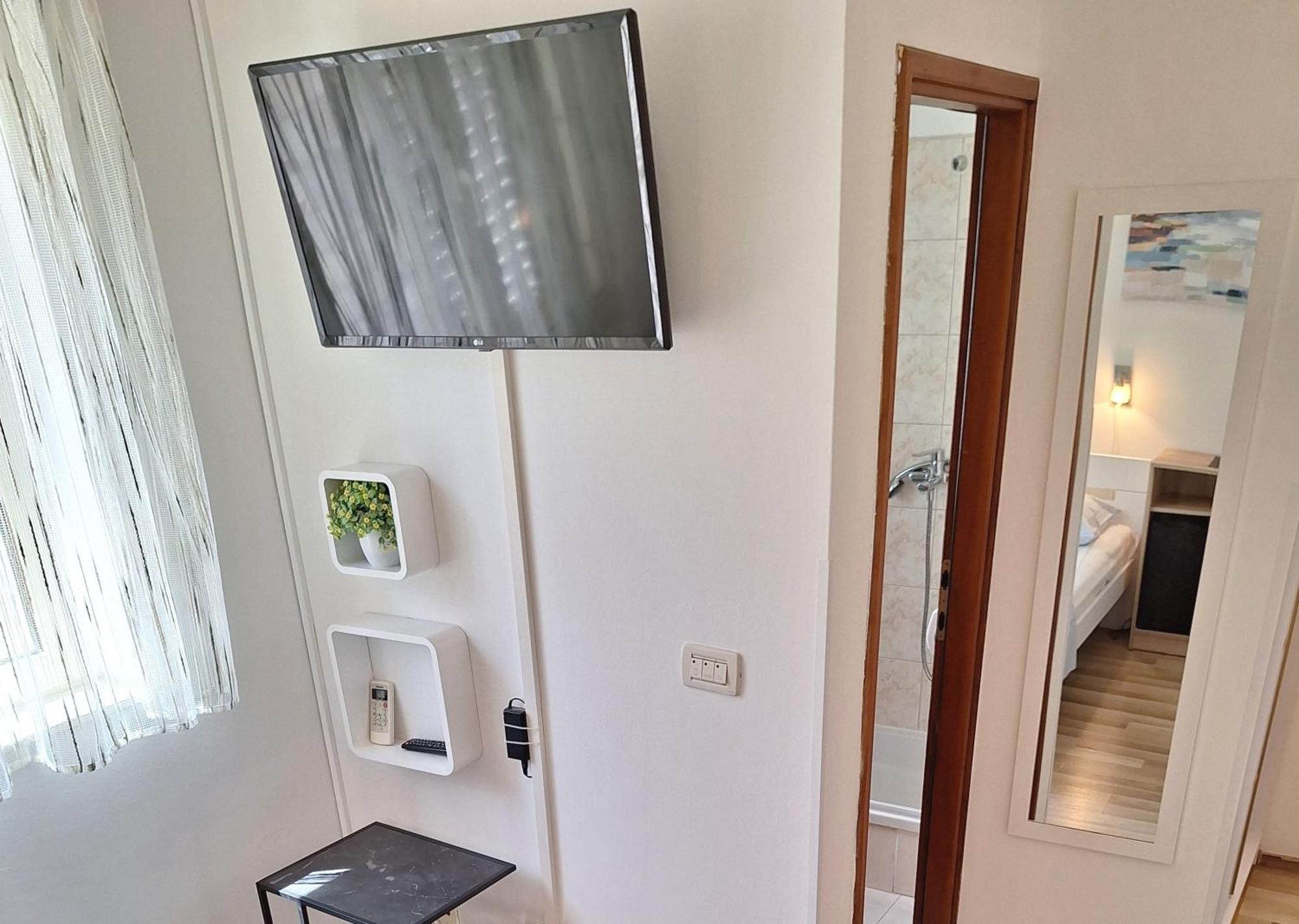 Sirena Guest house