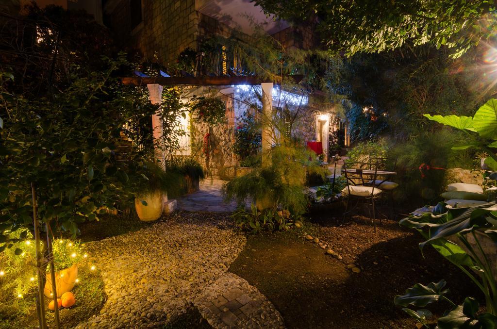 Garden Bed & Breakfast