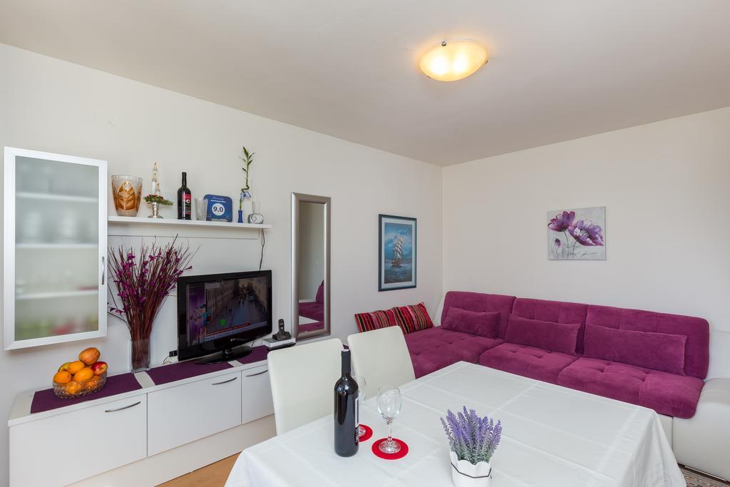 Apartment Nina *
