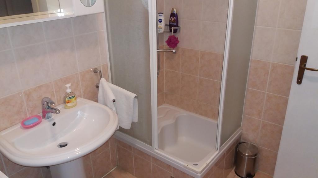 Guest house Kvestic 3*