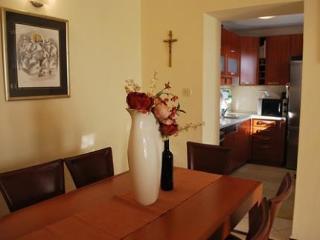Gusar Hotel 2*