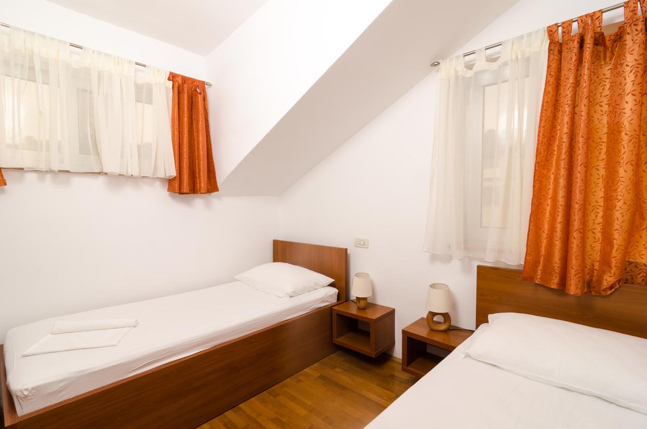 Hostel Cocoon &